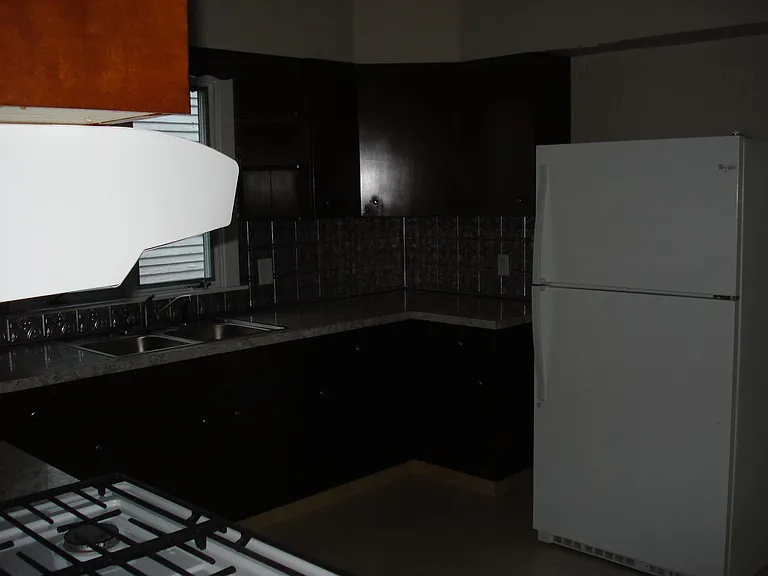 118 Russell St — Photo 11