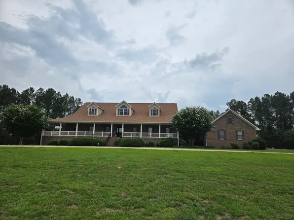 1823 Gowdeysville Rd, Gaffney, SC 29340
