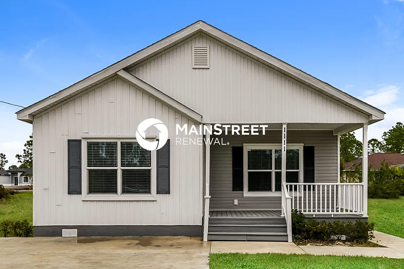 1111 Morton St E — Photo 1