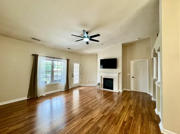 1172 Periwinkle Dr, Florence, KY 41042