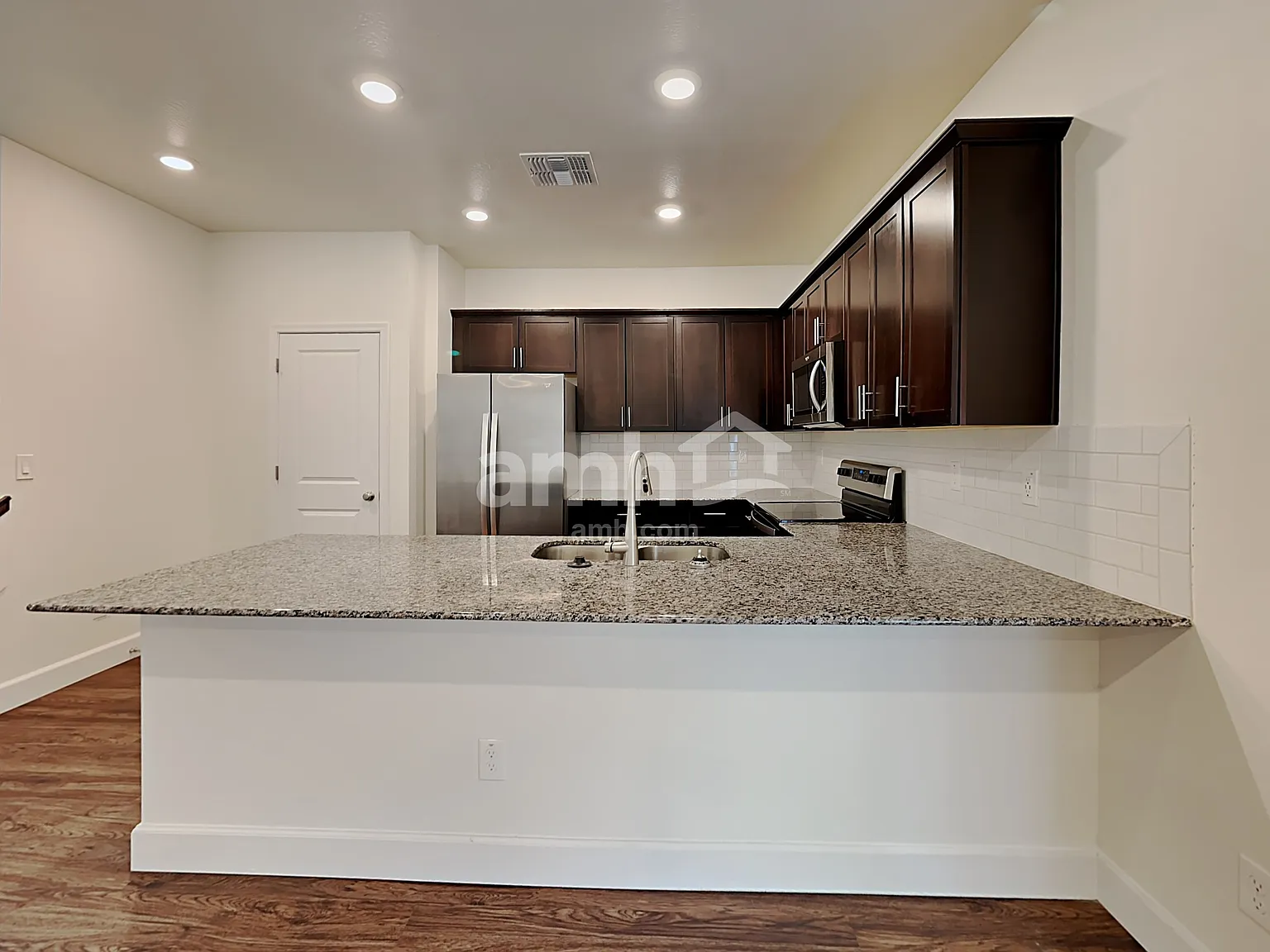 3 bed, 2.5 bath, 1751 sqft, $2,515 — Photo 3
