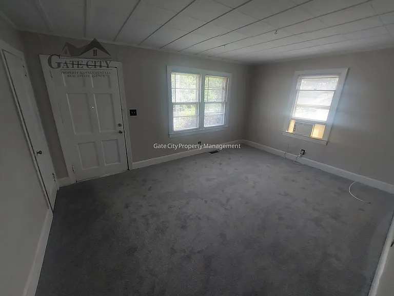 914 Randolph St — Photo 7