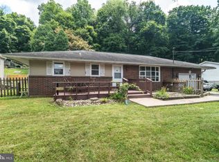 30 E Station Ave, Coopersburg, PA 18036