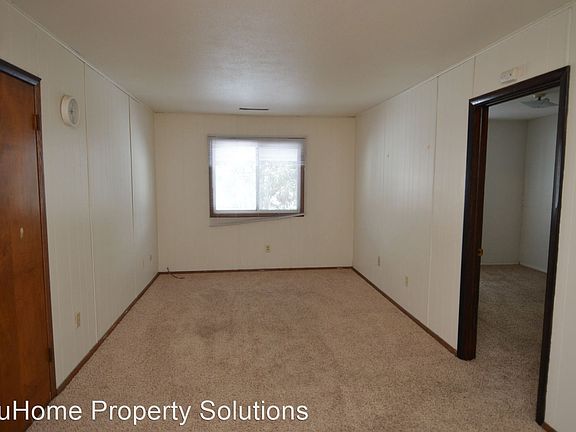 4th image of 2216 12th Ave N #207