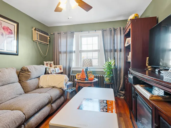 1041 Stonewall Lane image 32 of 48