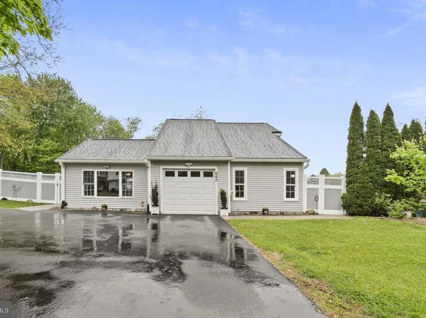 665 Elbow Ln, Warrington, PA 18976
