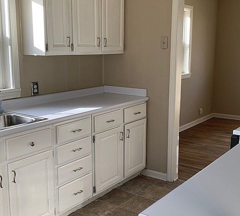 4th image of 3209 Lindbergh Dr