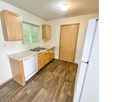 3rd image of 8403 Locust Ave E APT H3