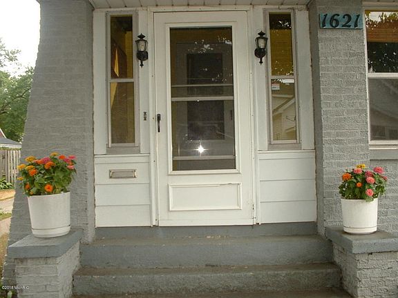 2nd image of 1621 Martindale Ave SW