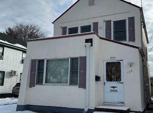 126 2nd St, Garden City Park, NY 11040