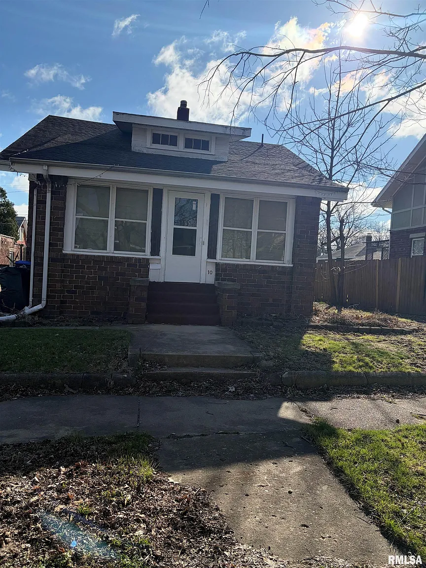10 Berenz Pl photo 1