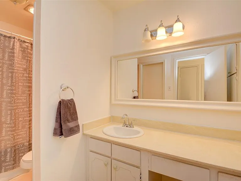 5554 N Braeswood Blvd #137 — Photo 11