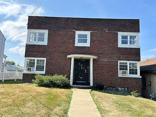 1st image of 1912 Oregon Ave APT 1W