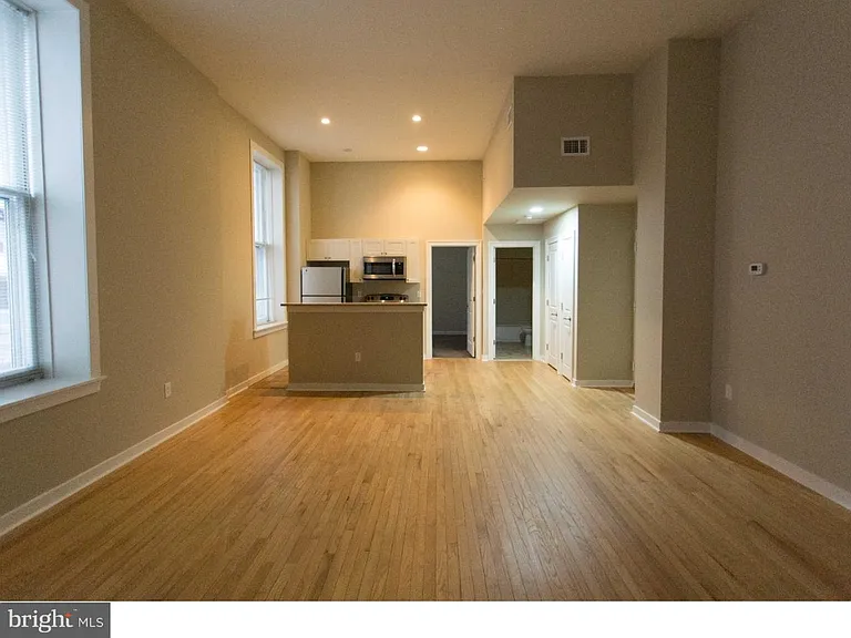 1100 Spruce St #2R — Photo 2