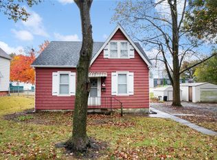 712 13th St, Highland, IL