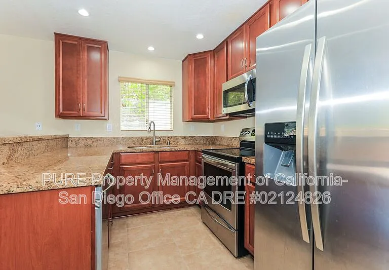 11317 Avenida De Los Lobos #E — Photo 10