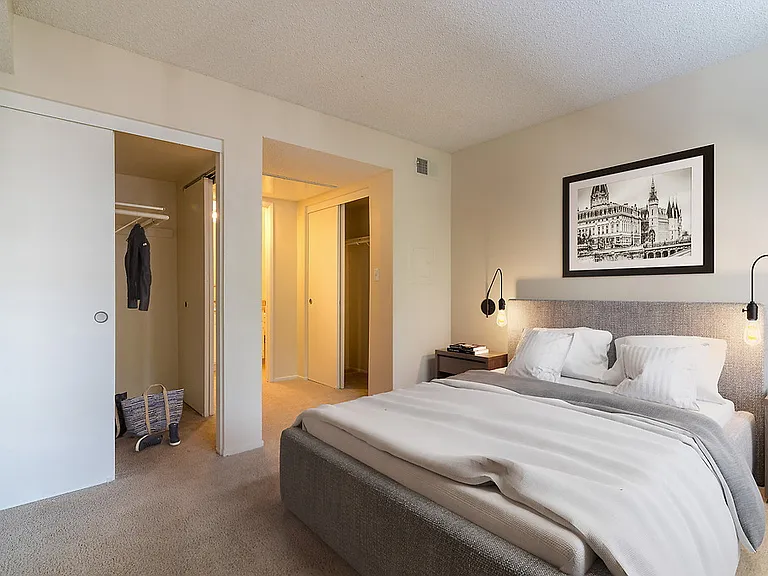 Mariners Place — Photo 4