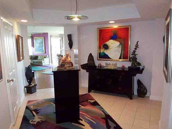 The dramatic entry gallery