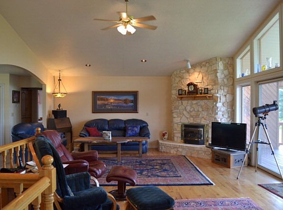 2nd image of 2352 E Greenbrier Dr