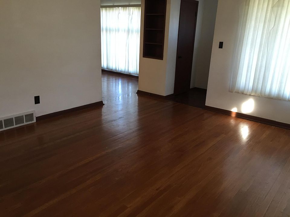 1st image of 135 East Blvd