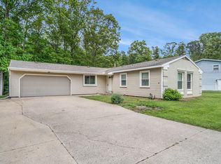 15925 Obrien Ct, Grand Haven, MI 49417