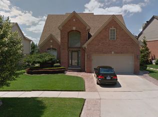 57597 Suffield Dr, Washington, MI 48094