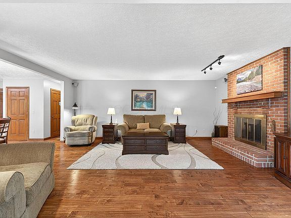 5th image of 2152 Olde Sawmill Blvd