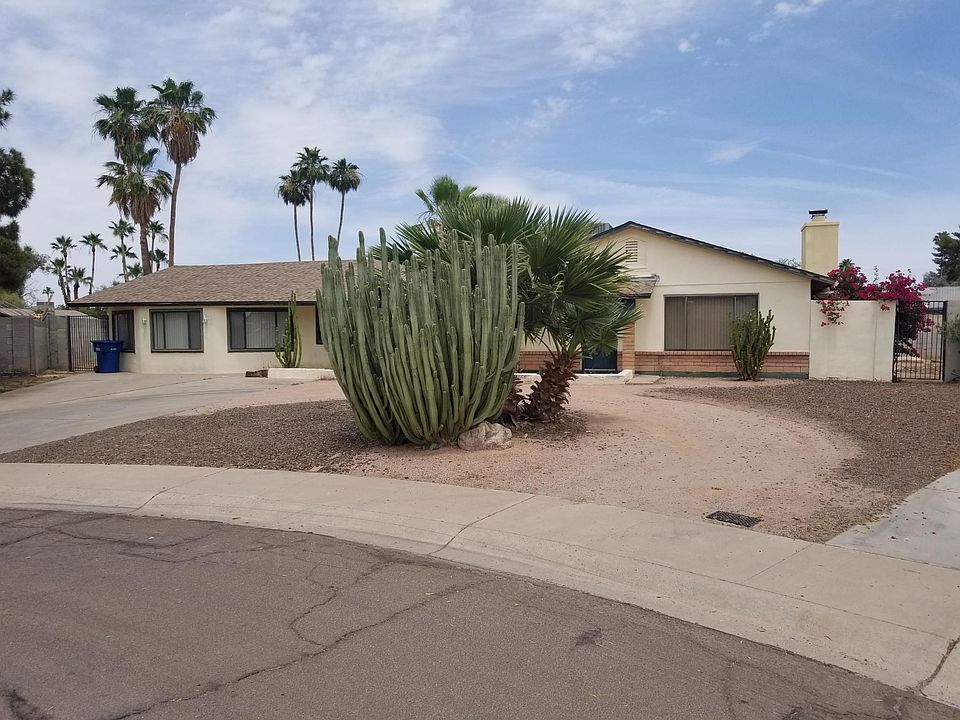 1st image of 224 E Fordham Cir