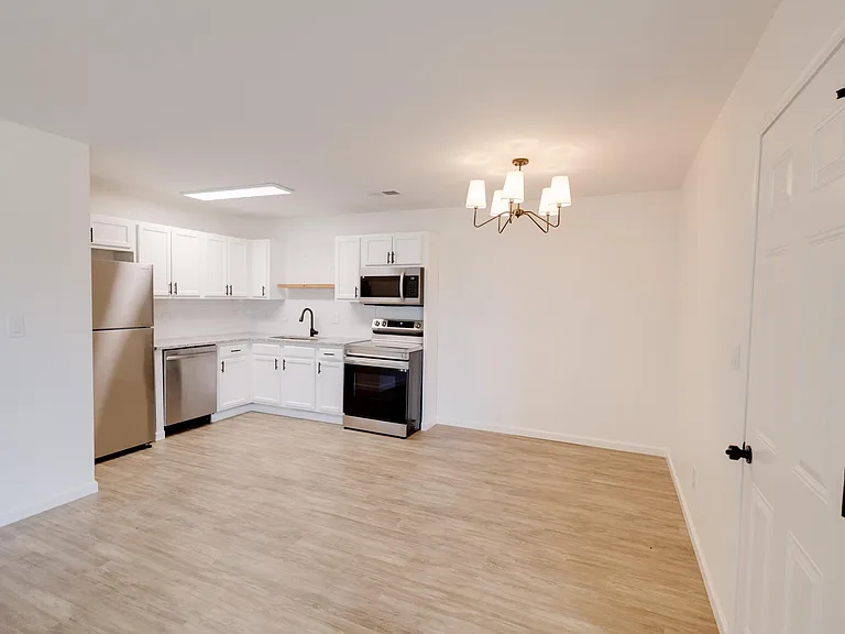 306 E Southern Trace Dr — Photo 5