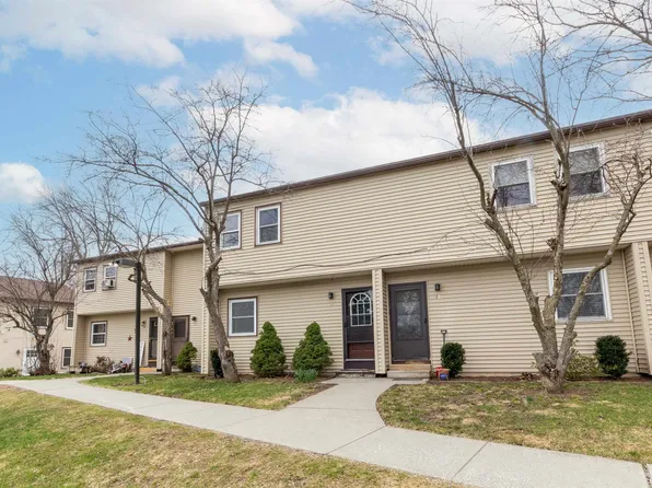 11 Cherry Tree Court, St. Albans City, VT 05478