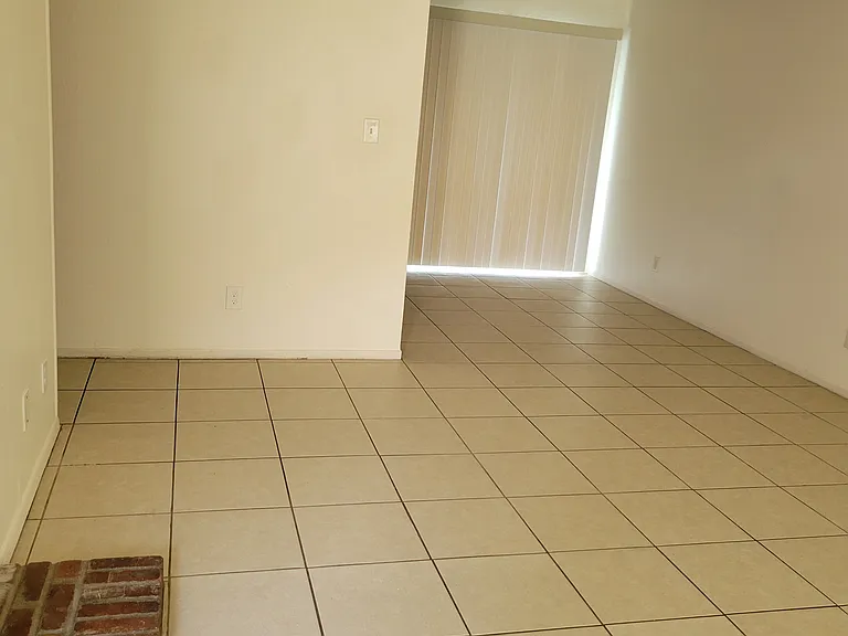 122 Quandt Pl #B — Photo 11