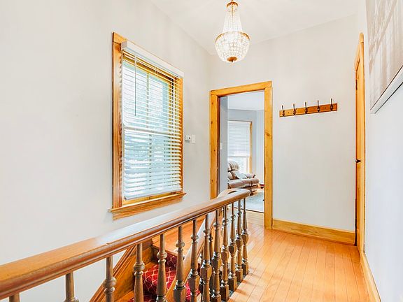 5th image of 3653 Archer Ave #2