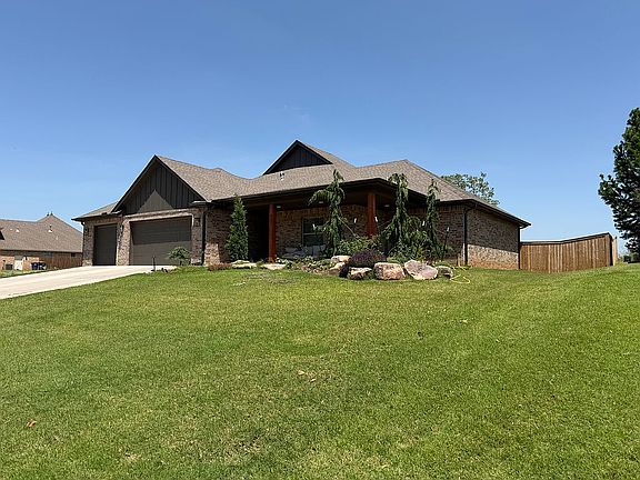 2nd image of 3307 Pondridge Rd