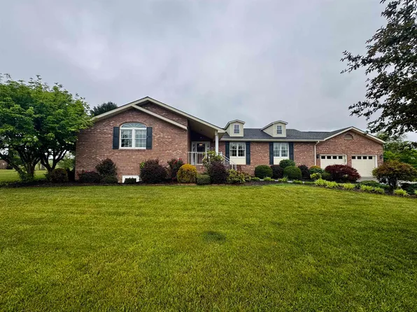 3854 Bainbridge Dr, Pulaski, VA 24301