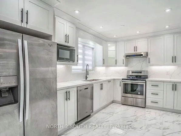 37 Loire Ct, Toronto, ON M9V 4Z7