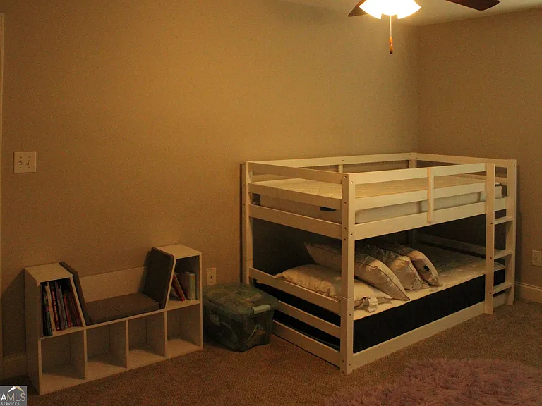111 Sourwood Ln — Photo 18