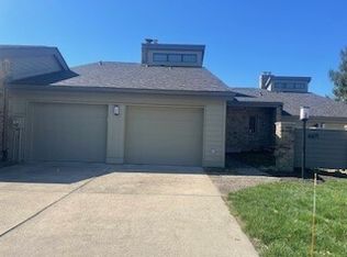 4471 Coles Dr, Columbus, IN 47201
