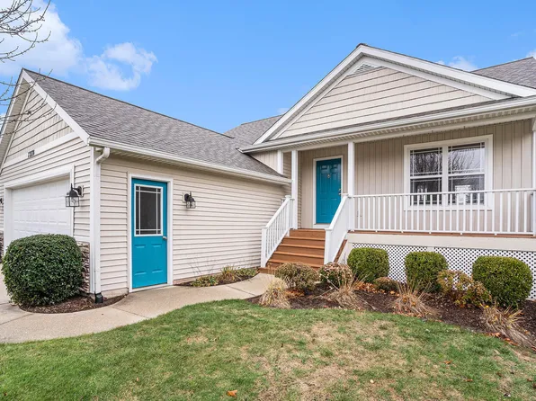 72774 Faye Ct, South Haven, MI 49090