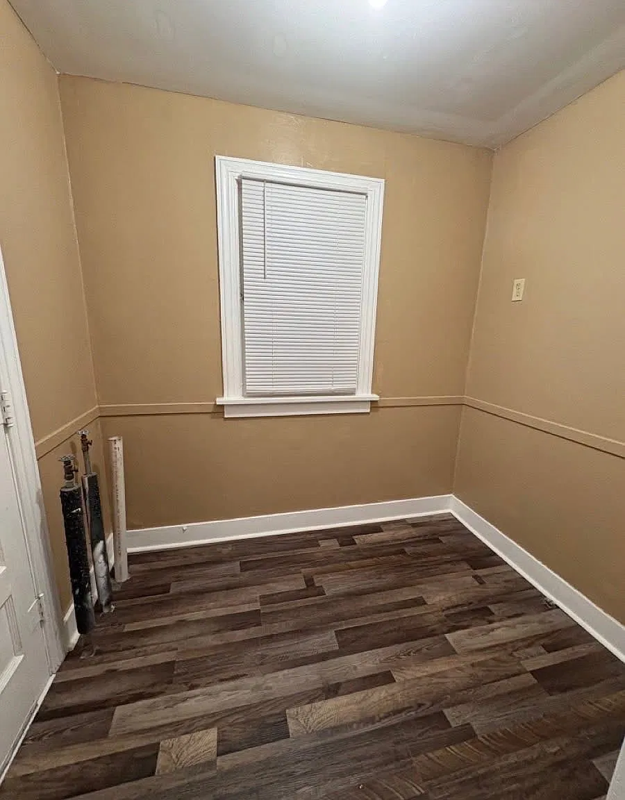 1 bed, 800 sqft, $700 — Photo 3