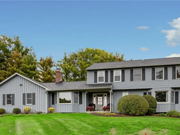 8206 Duvall Cir, Manlius, NY 13104