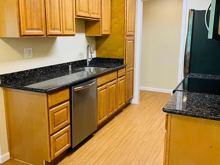 Pamela Drive Apartments — Photo 5