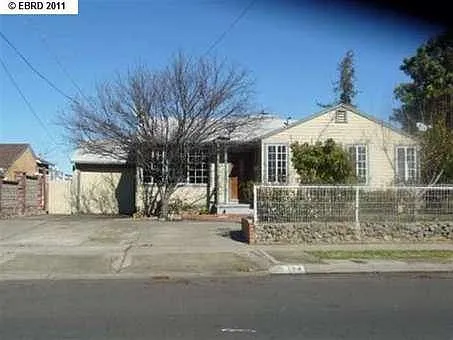 124 Alvarado Ave photo 1