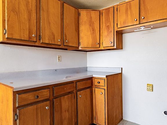 5th image of 1363 Maria Ester Street