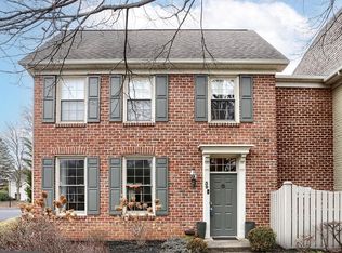 39 Kensington Sq, Mechanicsburg, PA