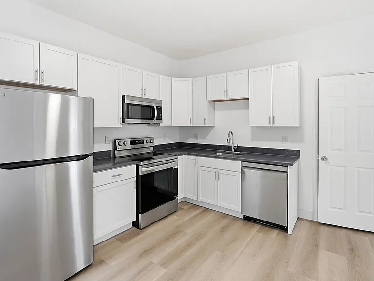 568 Hale Ave — Photo 36