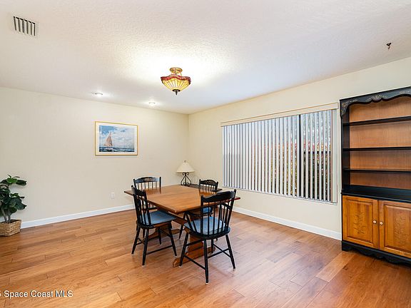 4th image of 1375 Continental Ave