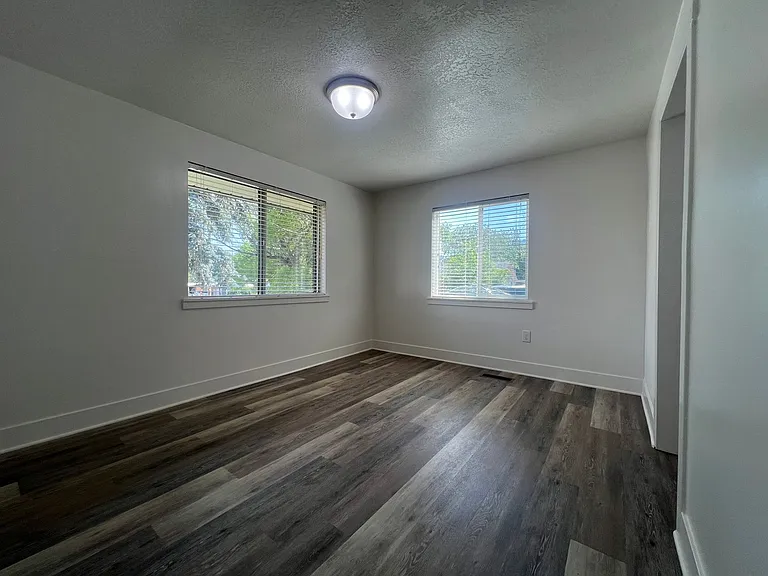 245 W 100 N — Photo 13