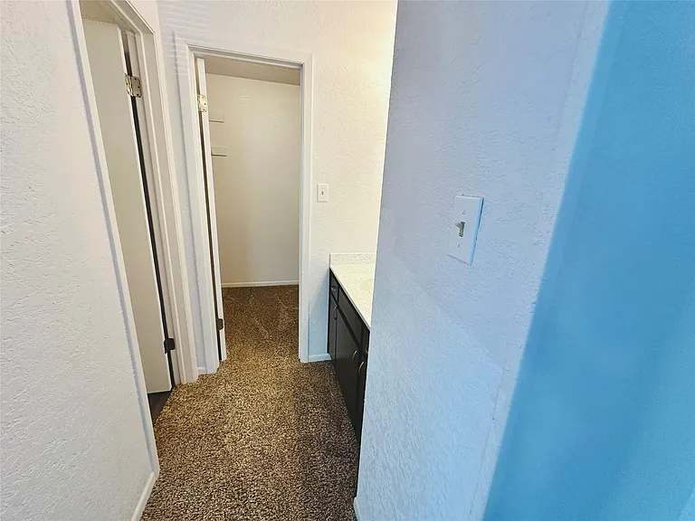 1002 Ridgemont St — Photo 27
