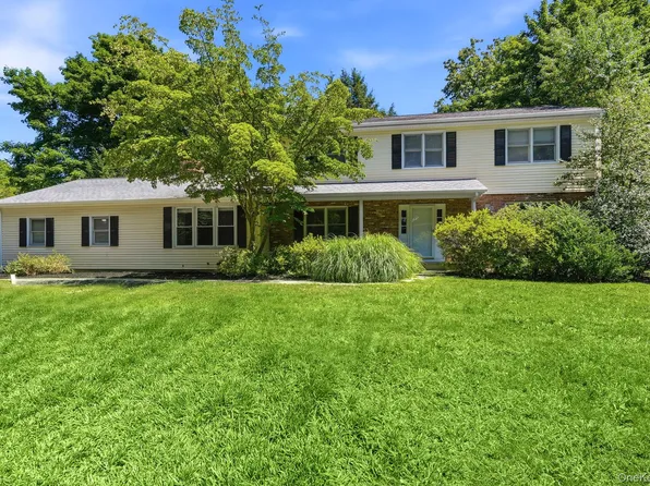 5 Hampton Place, Katonah, NY 10536