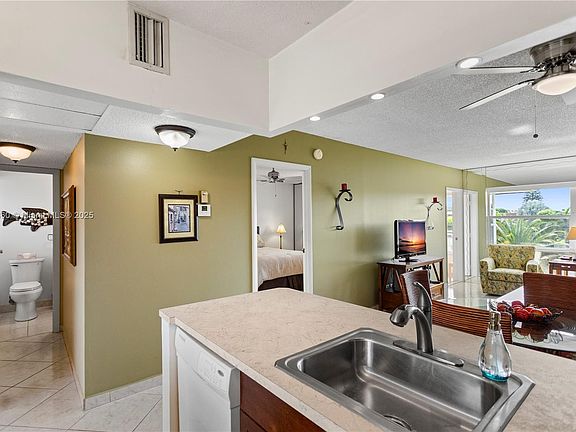 4th image of 4806 NW 36th St APT 610